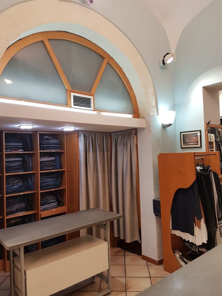 Interni Dessanti Abbigliamento
